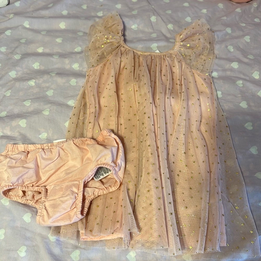 Adorable dress!